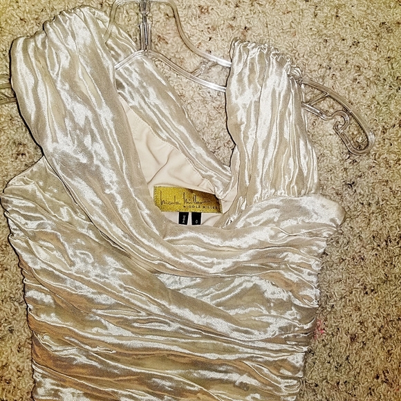 Gorgeous Nicole Miller Dress- Cream - Picture 2 of 4